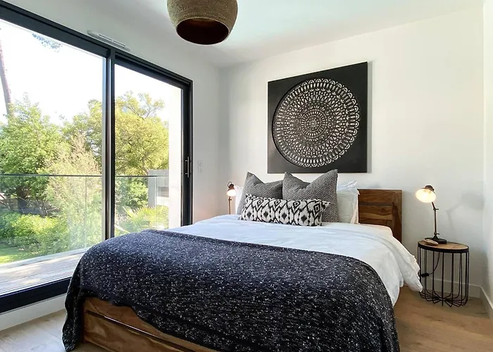 D'exception Avec Piscine Et Jardin Proche Plages Et A Hossegor - Fr-1-791-5